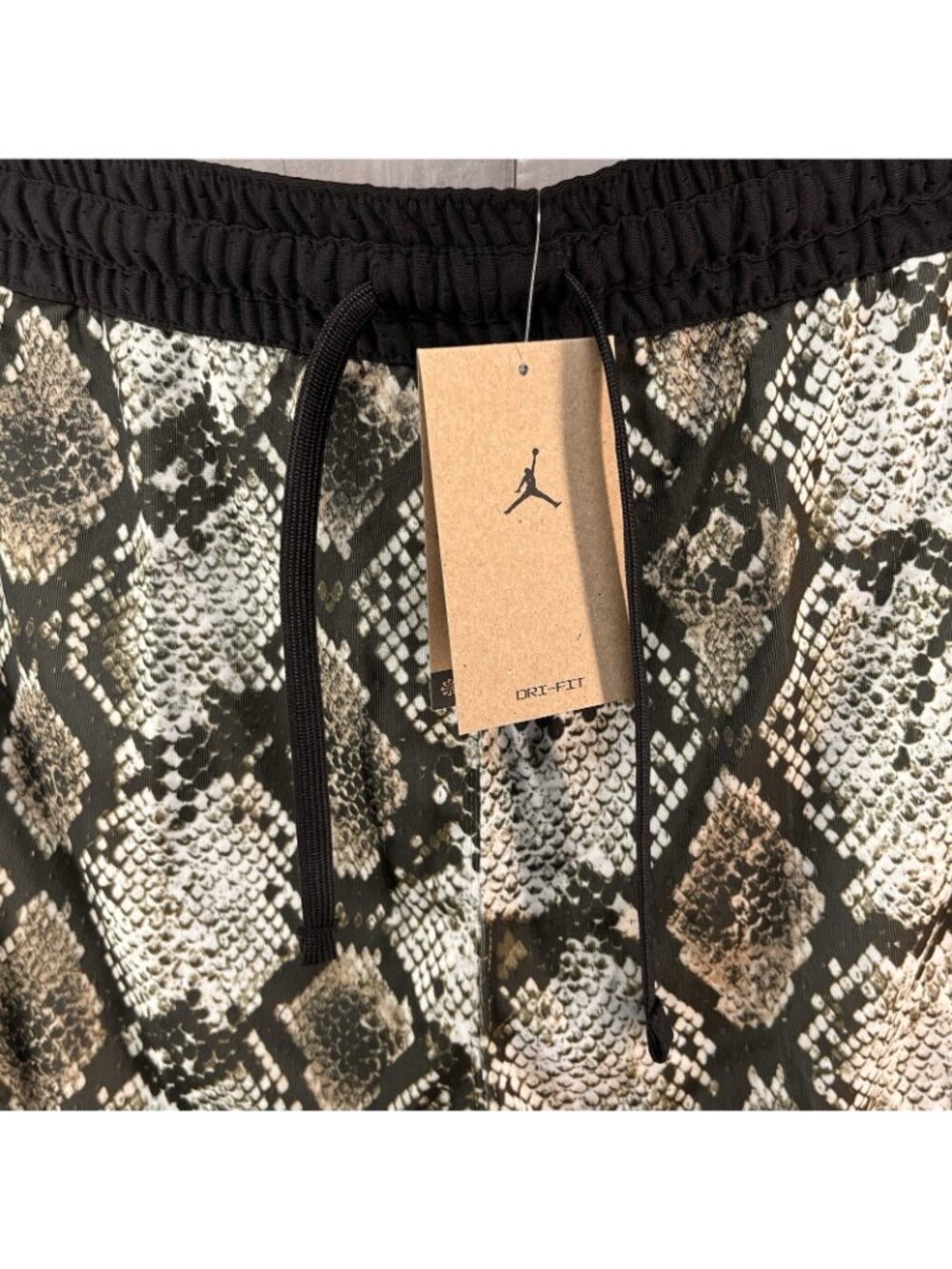 Jordan Men's DRI-FIT Diamond Mesh Basketball Shorts Snakeskin Large HF9907-133 - Picture 3 of 8
